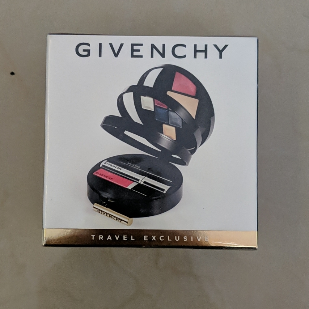 A travel exclusive GIVENCHY make up pallete